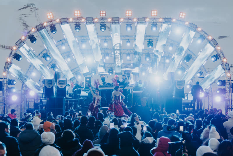 The Summit Fest stage with dancers and full crowd